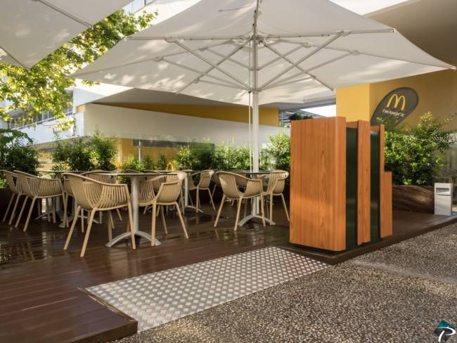 Зонт профессиональный телескопический 4х4 м Capri Starwhite белый, слоновая кость 4000х4000 мм Зонт профессиональный телескопический 4х4 м Capri Starwhite белый, слоновая кость 4000х4000 мм